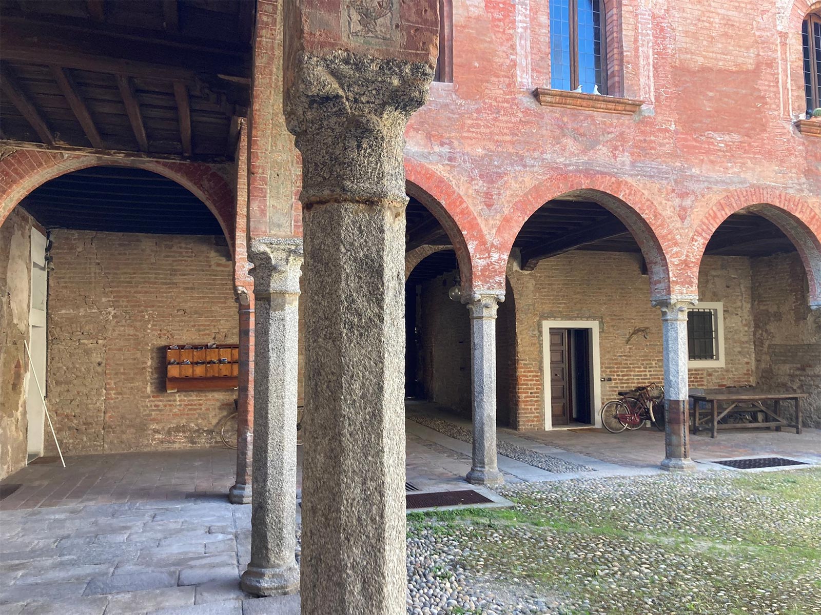 Edifici abitati da persone illustri a Pavia